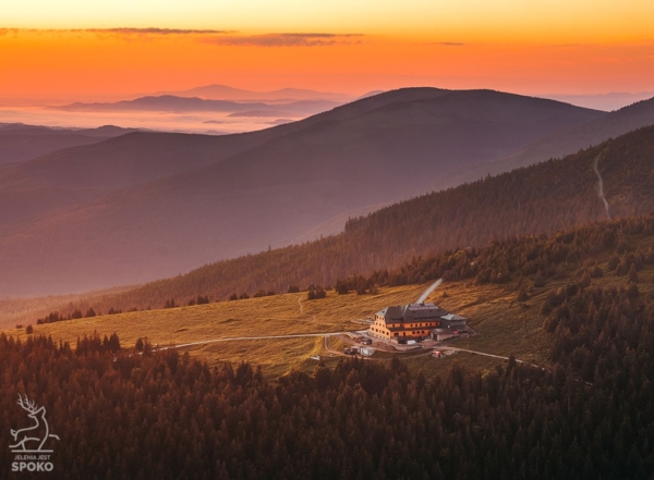 Schronisko Strzecha Akademicka Jesienny wschód plakat od Jelenia jest SPOKO_full