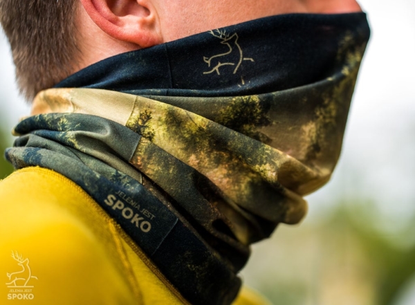 Komin wielofunkcyjny Leśna Piramida od Jelenia jest SPOKO Komin wielofunkcyjny Leśna Piramida od Jelenia jest SPOKO