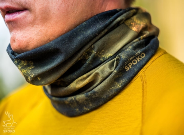 Komin wielofunkcyjny Leśna Piramida od Jelenia jest SPOKO Komin wielofunkcyjny Leśna Piramida od Jelenia jest SPOKO