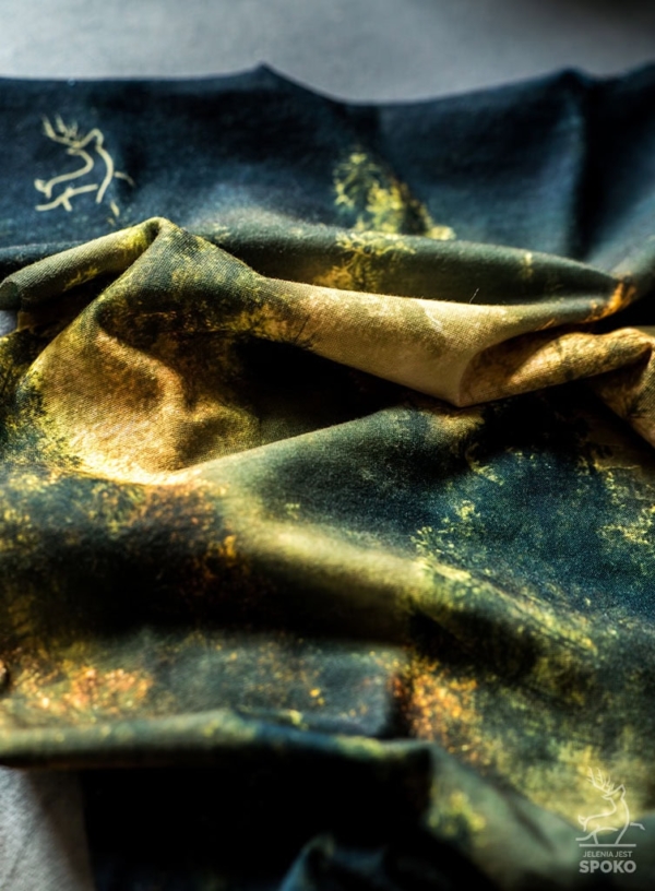 Komin wielofunkcyjny Leśna Piramida od Jelenia jest SPOKO Komin wielofunkcyjny Leśna Piramida od Jelenia jest SPOKO