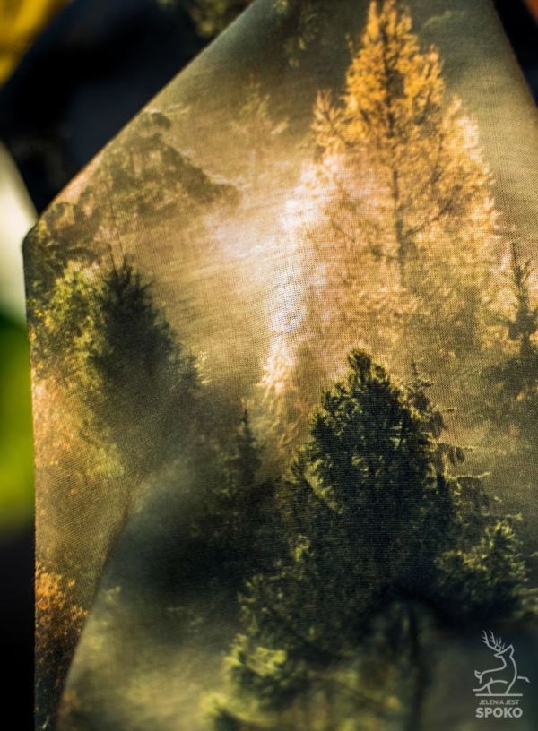 Komin wielofunkcyjny Leśna Piramida od Jelenia jest SPOKO Komin wielofunkcyjny Leśna Piramida od Jelenia jest SPOKO