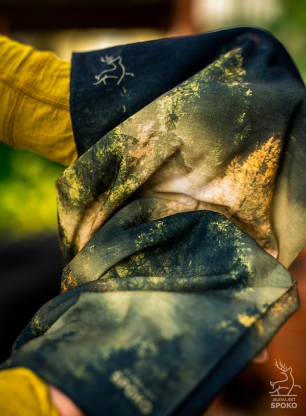 Komin wielofunkcyjny Leśna Piramida od Jelenia jest SPOKO Komin wielofunkcyjny Leśna Piramida od Jelenia jest SPOKO