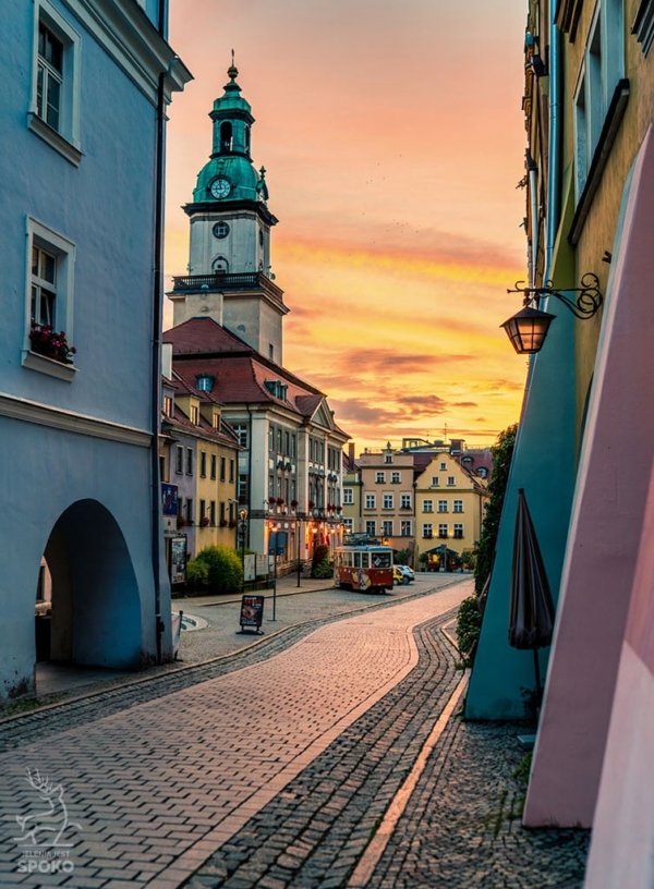 JELENIA GÓRA Zachodowa plakat od Jelenia jest SPOKO 1_full