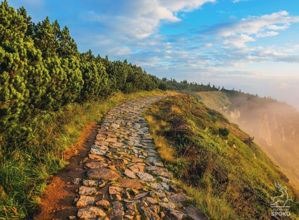 Karkonoskie Szlaki W siną dal 1 plakat od Jelenia jest SPOKO_full Karkonoskie Szlaki W siną dal 1 plakat od Jelenia jest SPOKO_full