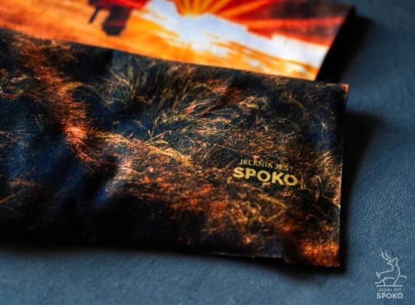 Komin wielofunkcyjny od Jelenia jest SPOKO ze wzorem Śnieżne Kotły w Karkonoszach