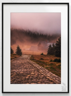 SCHRONISKO Hala Szrenicka w mgłach plakat od Jelenia jest SPOKO_wiz