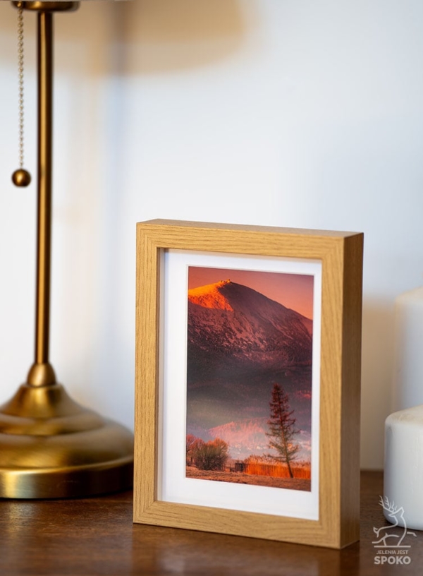 MiniWydruk w ramce Śnieżka i Drzewo od Jelenia jest SPOKO.