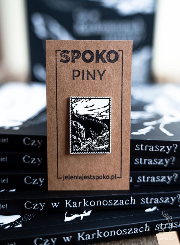 Przypinka Śnieżne Kotły i Człowiek od Jelenia jest SPOKO