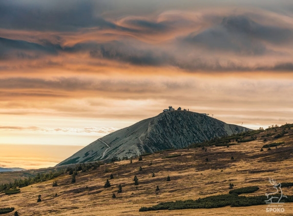 ŚNIEŻKA Portal 1 plakat od Jelenia jest SPOKO_full