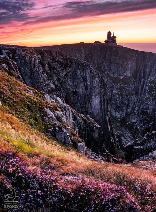 Śnieżne Kotły Gdy niebo wrzosom pozazdrości kolorów plakat od Jelenia jest SPOKO_full