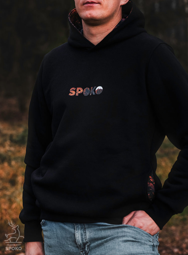 Czarna Bluza SPOKO z motywem Śnieżka Skalista od Jelenia jest SPOKO