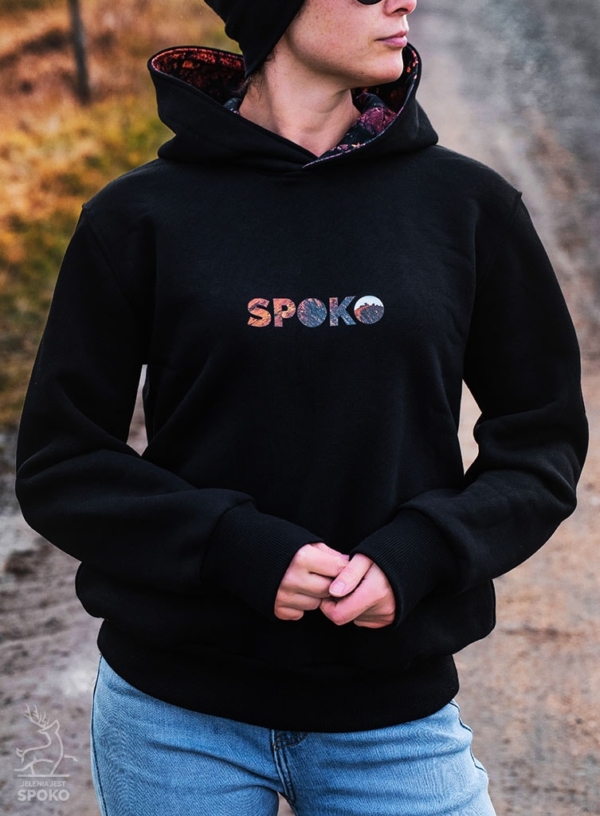 Czarna Bluza SPOKO z motywem Śnieżka Skalista od Jelenia jest SPOKO