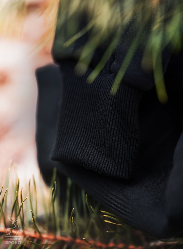 Czarna Bluza od Jelenia jest SPOKO