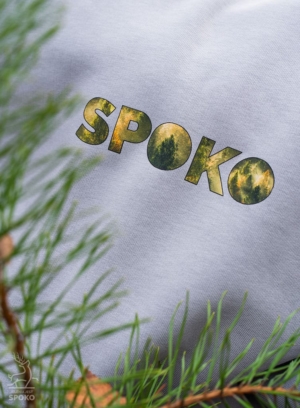 Szara Bluza SPOKO z motywem Leśna Piramida od Jelenia jest SPOKO